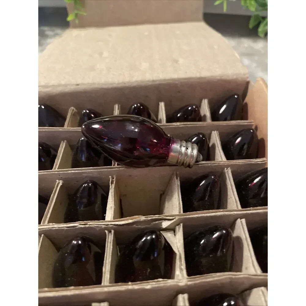 New In Box! 25 Vintage Christmas C7 Replacement Light Bulbs 130V 5W- Purple